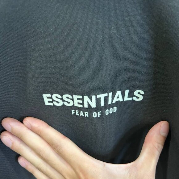 Fear of God Essentials Relaxed Hoodie Iron - Picture 3 of 8